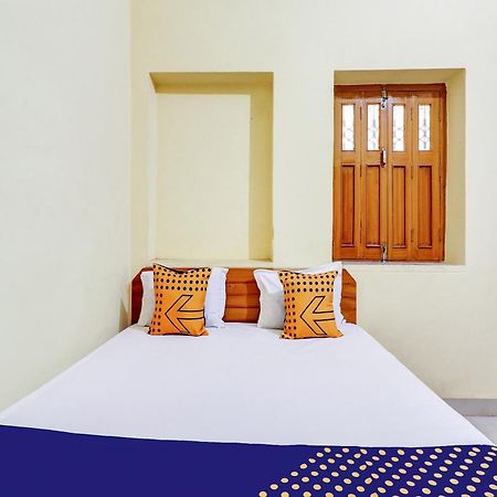 Hotel O Shivaye Rest House Деогарх Экстерьер фото